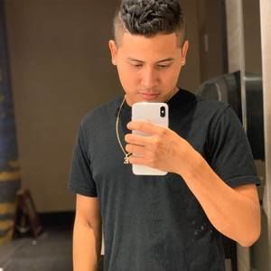 Meet your Posher, Cesar